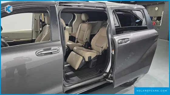 TOYOTA SIENNA 2.5 HYBRID AWD