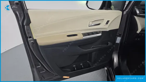 TOYOTA SIENNA 2.5 HYBRID AWD
