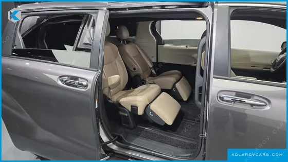 TOYOTA SIENNA 2.5 HYBRID AWD