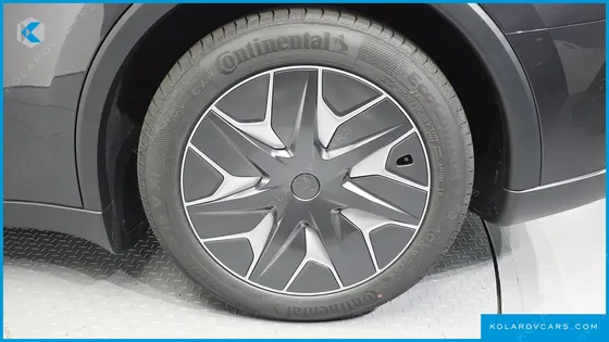 TESLA MODEL Y L LONG RANGE AWD
