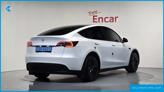 TESLA MODEL Y RWD