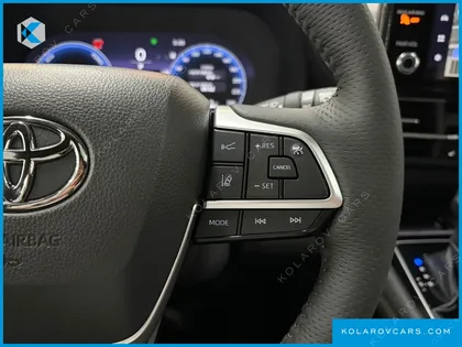 TOYOTA SIENNA 2.5 HYBRID AWD