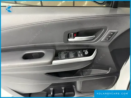 TOYOTA SIENNA 2.5 HYBRID AWD