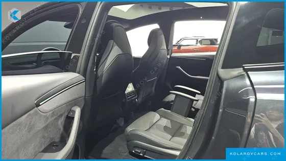 TESLA MODEL Y L LONG RANGE AWD