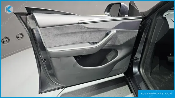 TESLA MODEL Y L LONG RANGE AWD