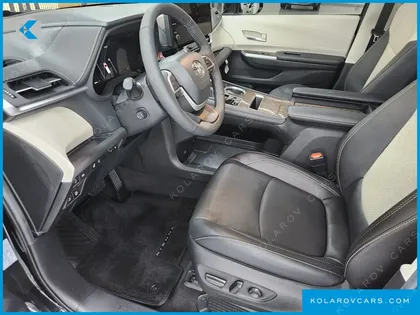 TOYOTA SIENNA 2.5 HYBRID 2WD