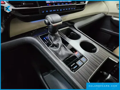 TOYOTA SIENNA 2.5 HYBRID 2WD