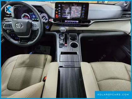 TOYOTA SIENNA 2.5 HYBRID 2WD