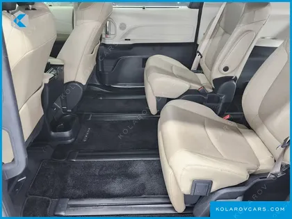 TOYOTA SIENNA 2.5 HYBRID 2WD