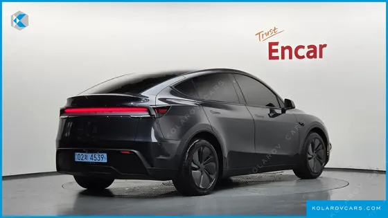 TESLA MODEL Y RWD