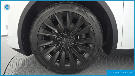 TESLA MODEL Y RWD