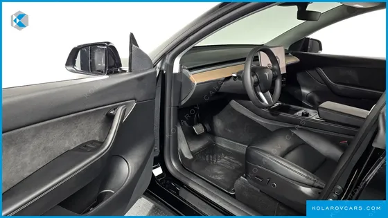 TESLA MODEL Y LONG RANGE AWD