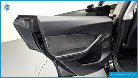 TESLA MODEL Y LONG RANGE AWD