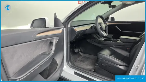 TESLA MODEL Y RWD