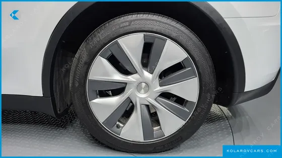 TESLA MODEL Y RWD