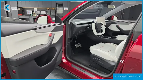 TESLA MODEL Y LONG RANGE LAUNCH EDITION AWD