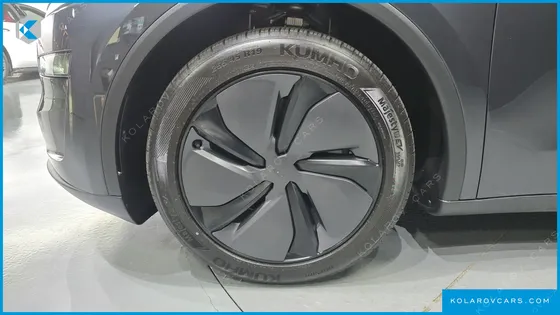 TESLA MODEL Y PREMIUM LONG RANGE AWD