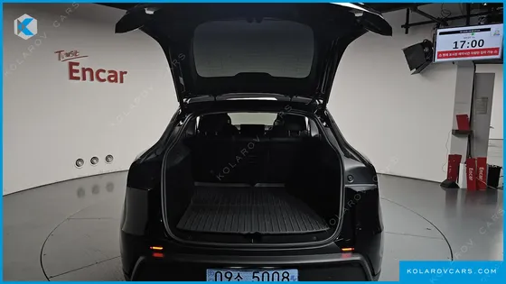TESLA MODEL Y RWD
