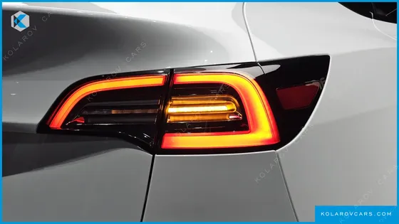 TESLA MODEL Y RWD