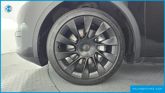 TESLA MODEL Y RWD