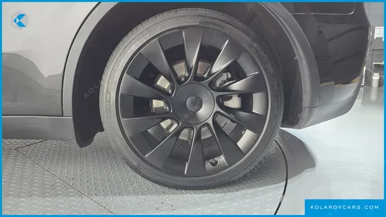 TESLA MODEL Y RWD