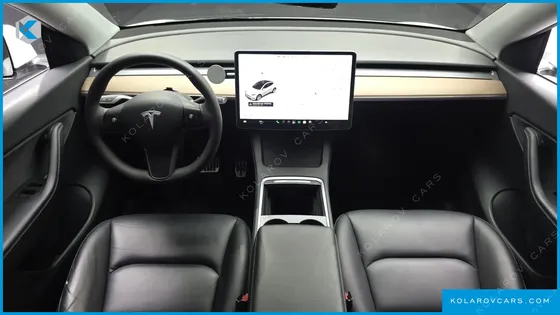 TESLA MODEL Y STANDARD RANGE RWD