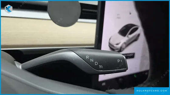 TESLA MODEL Y STANDARD RANGE RWD