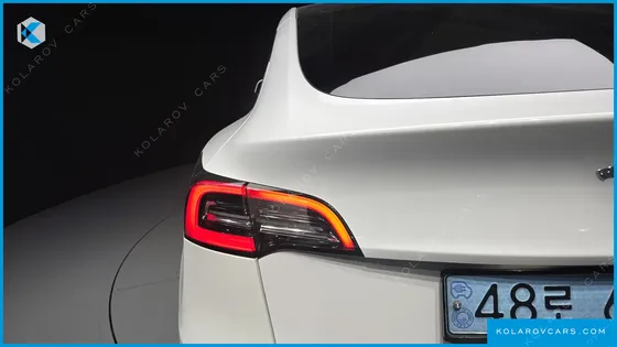 TESLA MODEL Y STANDARD RANGE RWD