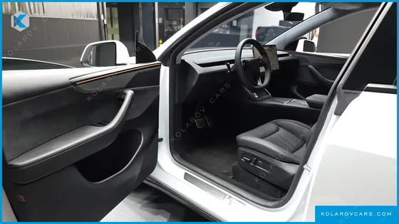 TESLA MODEL Y LONG RANGE AWD