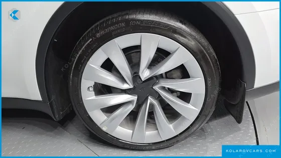 TESLA MODEL Y LONG RANGE AWD