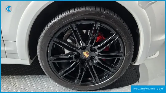 PORSCHE CAYENNE 4.8 GTS