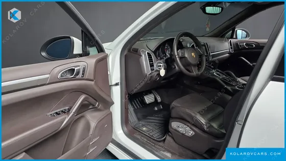 PORSCHE CAYENNE 4.8 GTS