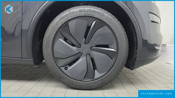 TESLA MODEL Y PREMIUM LONG RANGE AWD