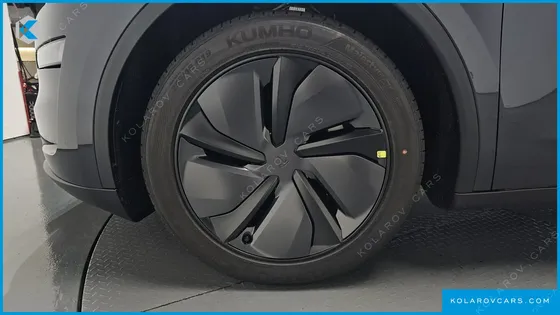 TESLA MODEL Y PREMIUM LONG RANGE AWD