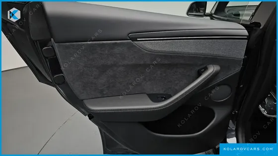 TESLA MODEL Y PREMIUM LONG RANGE AWD