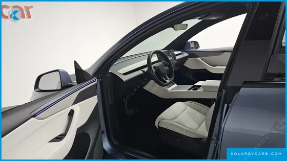 TESLA MODEL Y L LONG RANGE AWD
