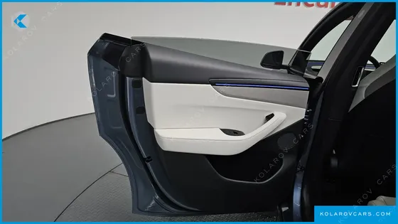 TESLA MODEL Y L LONG RANGE AWD