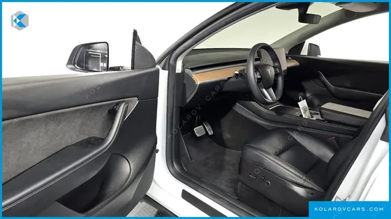 TESLA MODEL Y STANDARD RANGE RWD