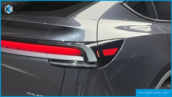 TESLA MODEL Y PREMIUM LONG RANGE AWD
