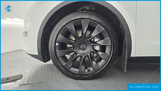 TESLA MODEL Y LONG RANGE AWD