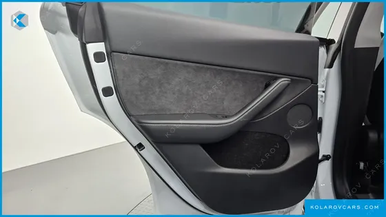 TESLA MODEL Y LONG RANGE AWD