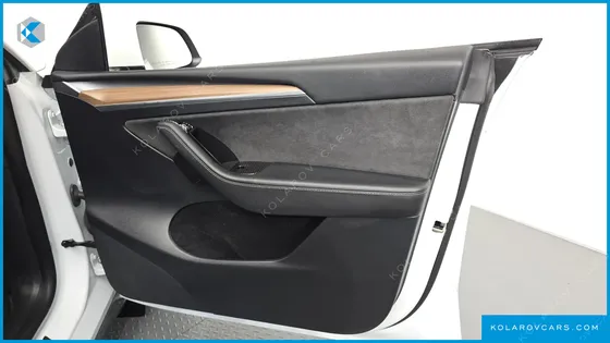 TESLA MODEL Y LONG RANGE AWD