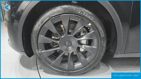 TESLA MODEL Y LONG RANGE AWD