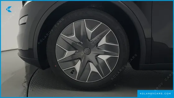 TESLA MODEL Y L LONG RANGE AWD