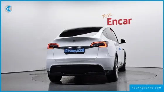 TESLA MODEL Y RWD