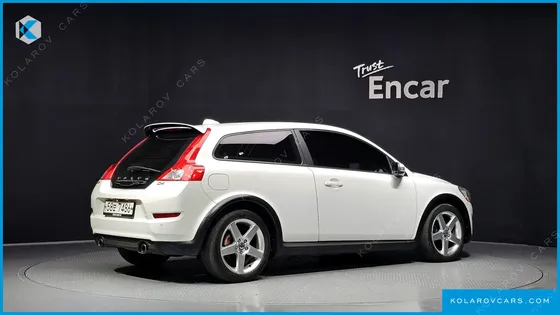 VOLVO C30 D4