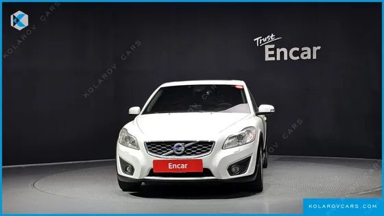 VOLVO C30 D4