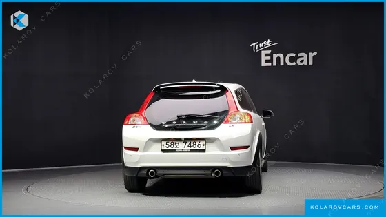 VOLVO C30 D4