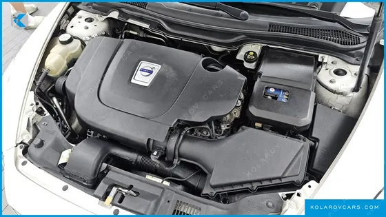 VOLVO C30 D4