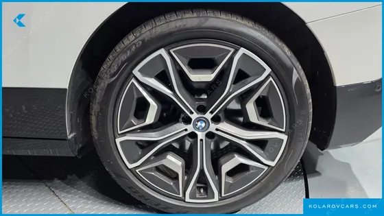 BMW IX XDRIVE M60